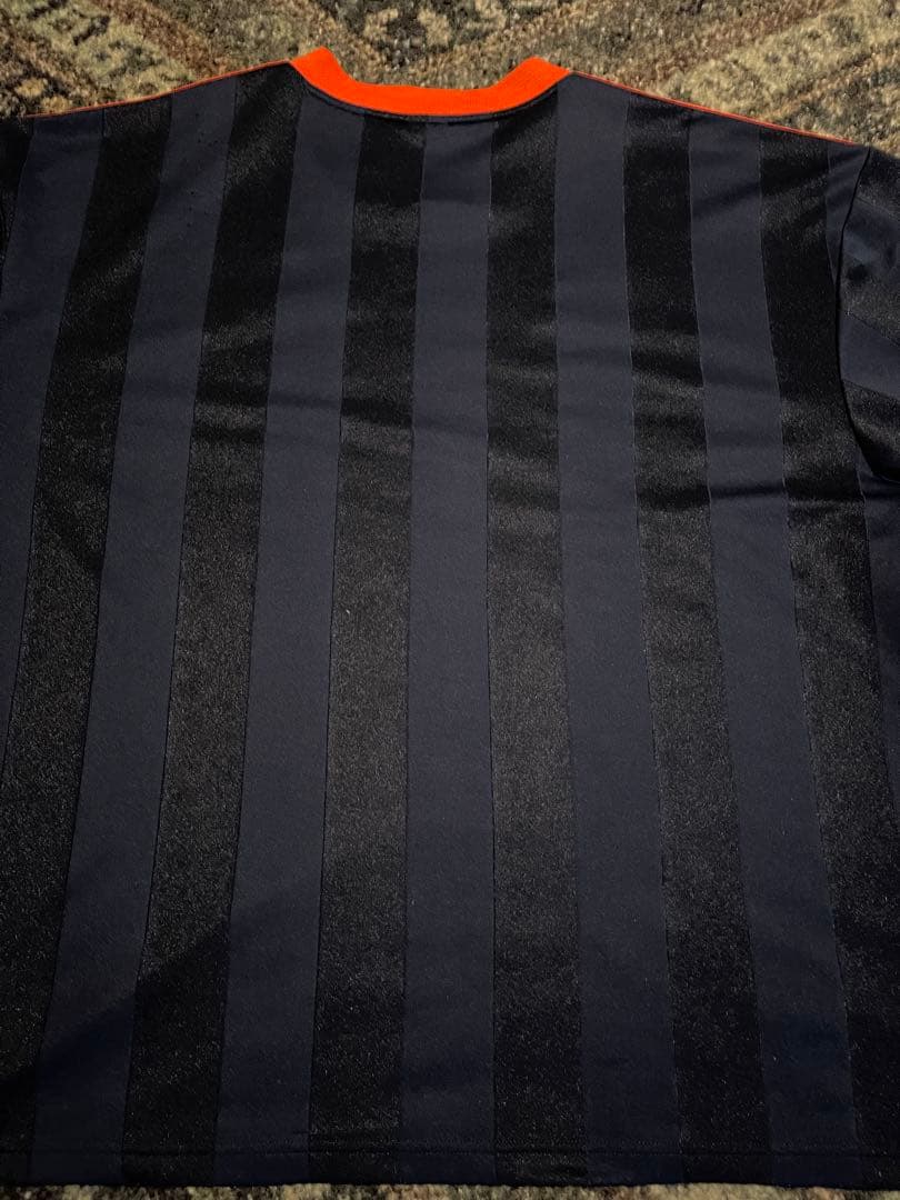 adidas Gosha Rubchinskiy Tシャツ ネイビー/オレンジ