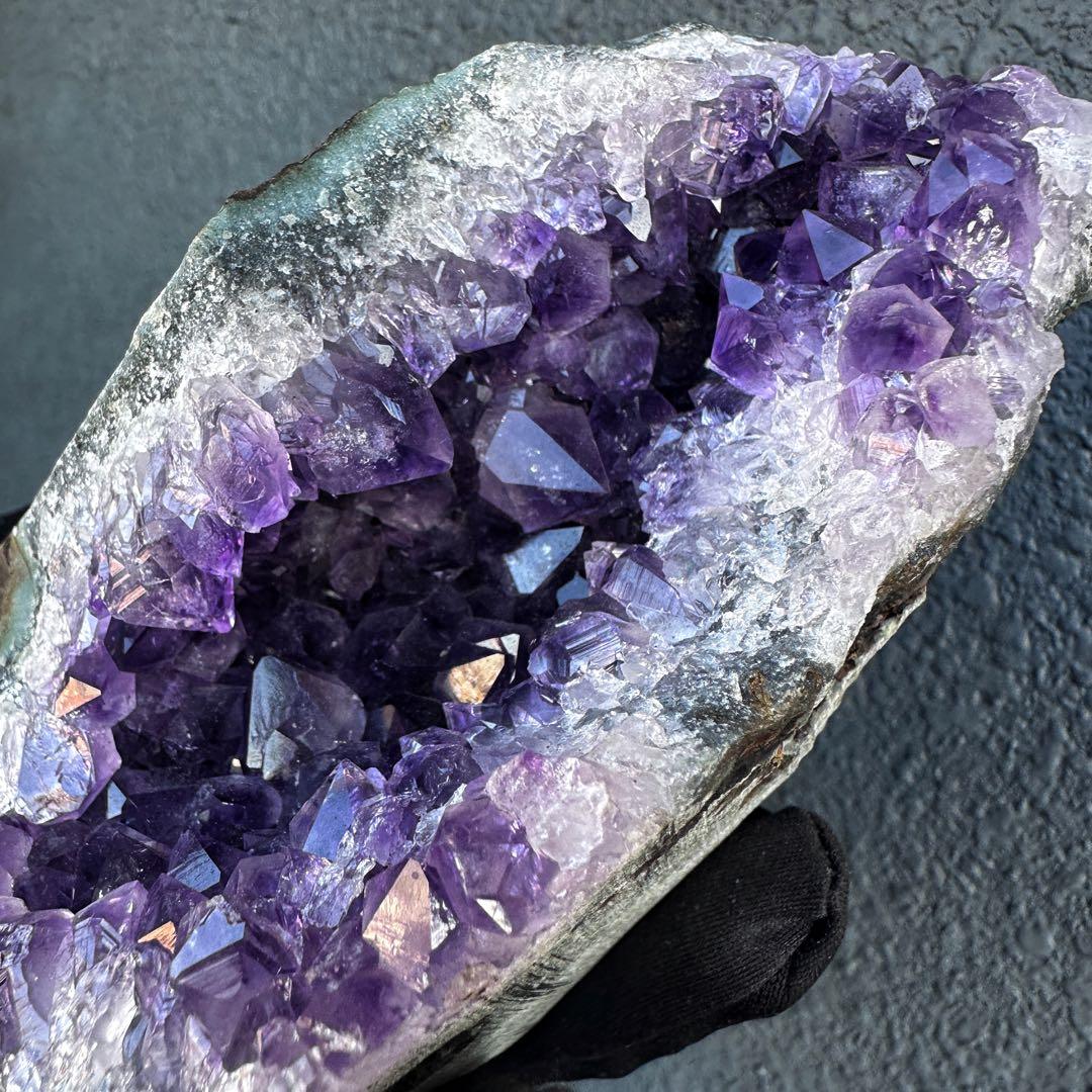 値下げ❗️欠けあり❗️濃紫の煌めきウルグアイ産☆アメジストクラスターA1176