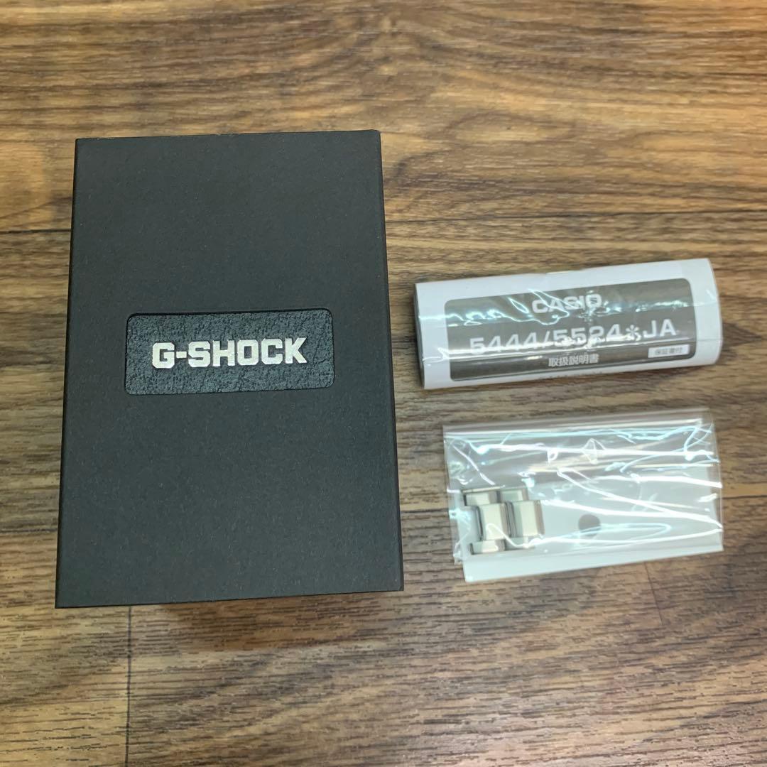 中古　カシオ　ジーショック GST-W110D