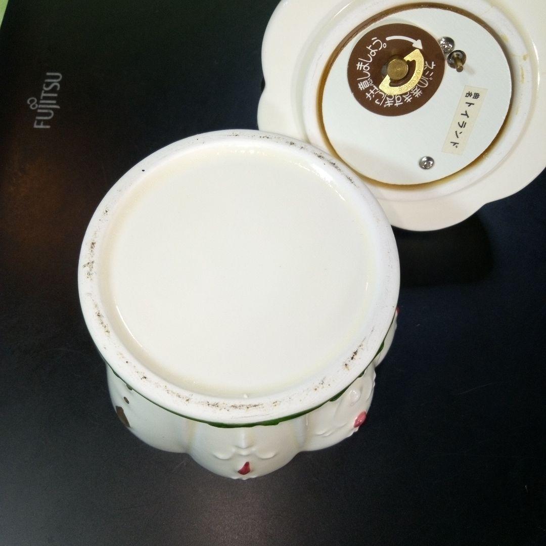 猫のフィギュア付きオルゴール　曲名:トイランド　小物入れ　陶器製？　レトロ