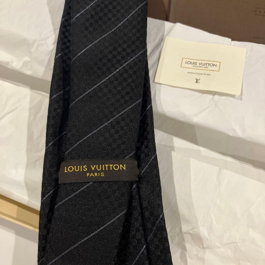 LOUIS VUITTON ブラック ストライプ ネクタイ