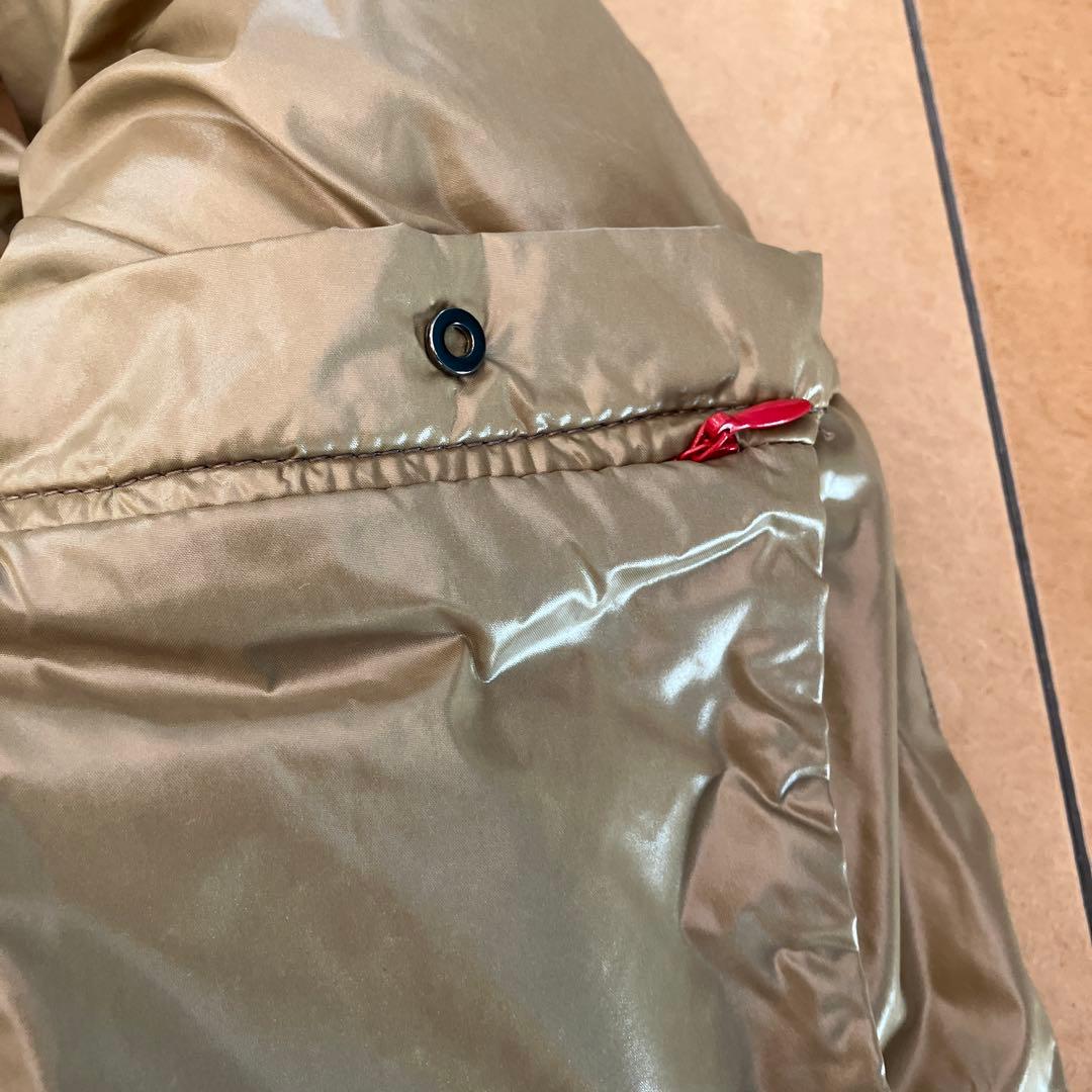 美品デュベチカファーフード付き ベージュ ダウンベスト 44