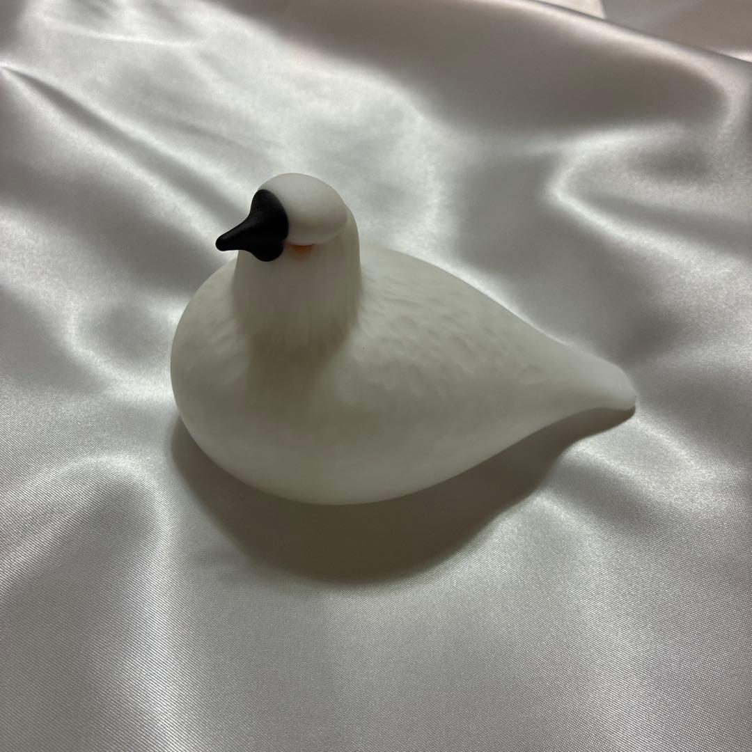 ホワイト水鳥のガラス置物　イッタラ　オイバトイッカ