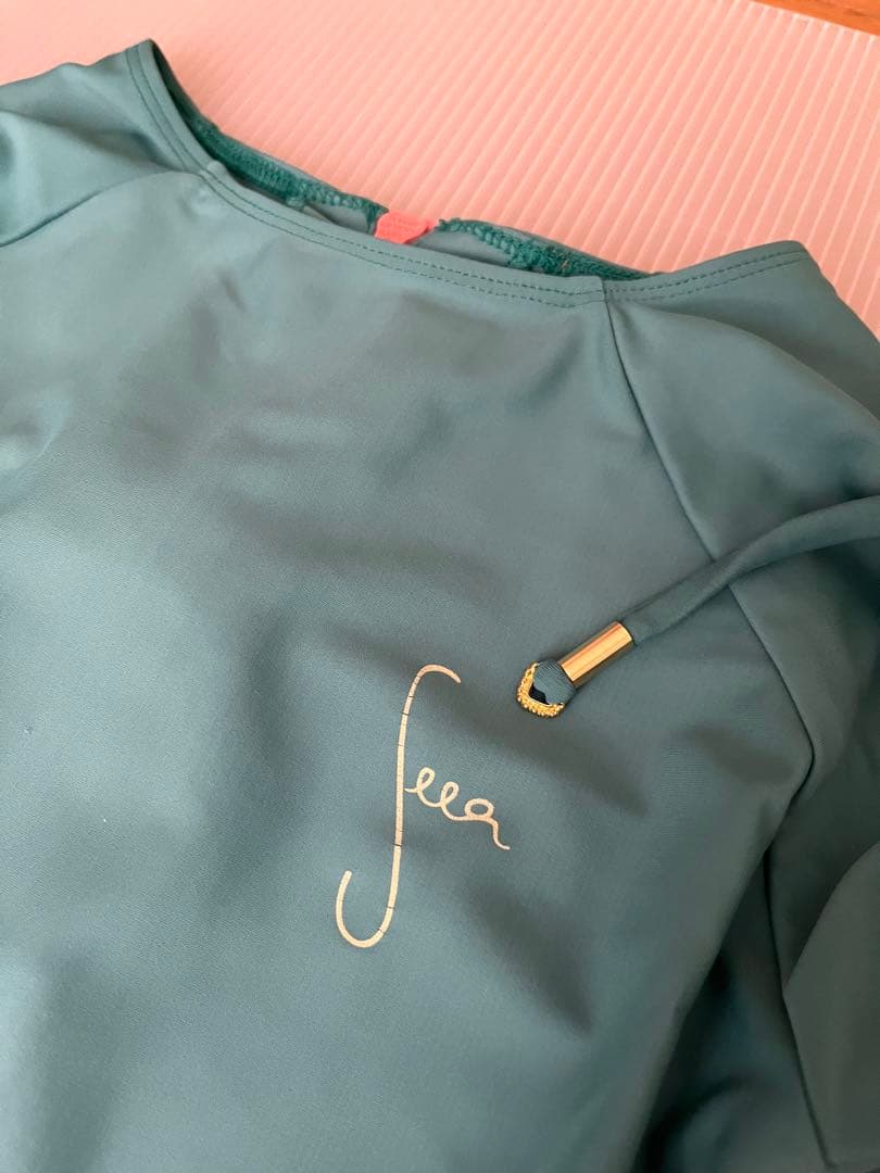 【人気デザイン】Seea サーフスーツ　ワンピース　水着　新品未使用　値下げ中！