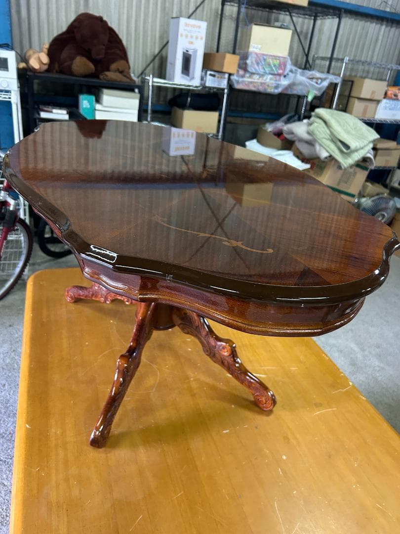 イタリア製 ローテーブル 彫刻装飾 木製 アンティーク調 高さ52cm