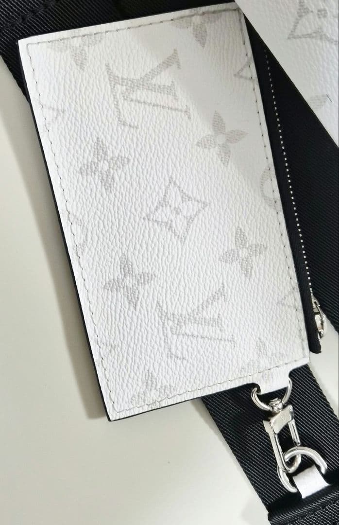 新品未使用★ルイヴィトン★ガストンウェアラブルウォレット