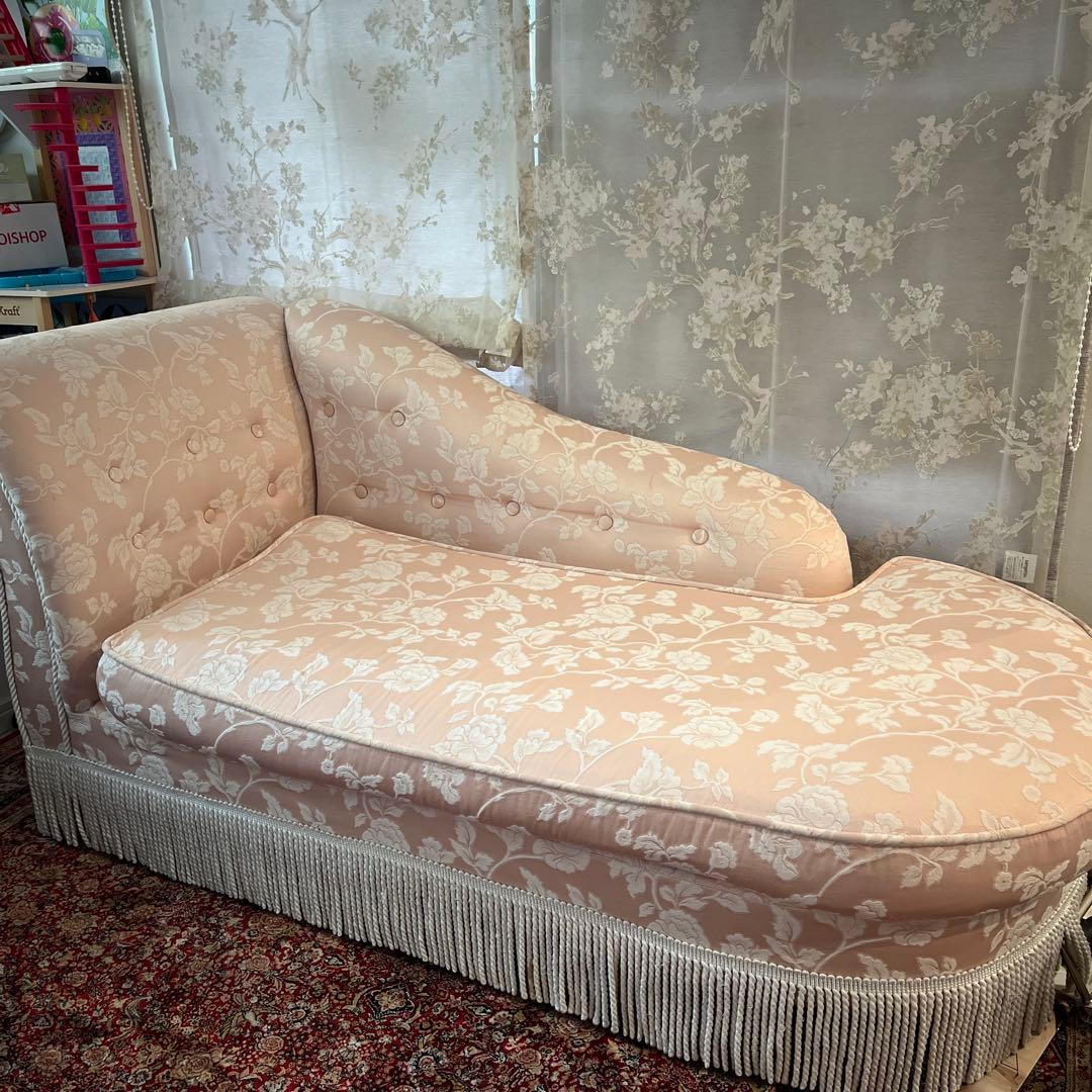姫系 ピンク フラワーパターン カウチソファ　ロココ調　ジェニファーテイラー
