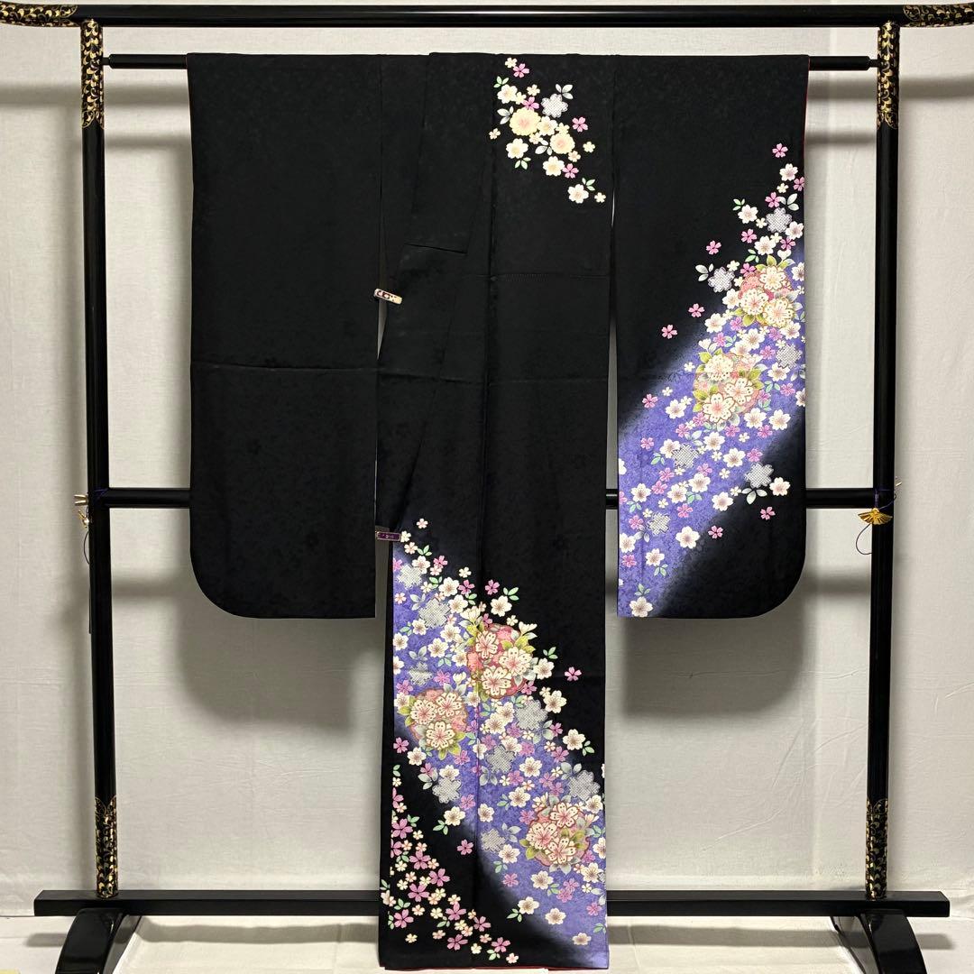 m-94＋　D136 振袖　桜　黒地　正絹　着物　袷　極美品