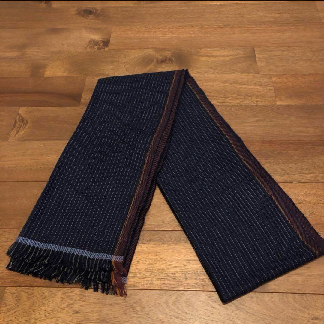 【美品】サルヴァトーレフェラガモ　マフラー