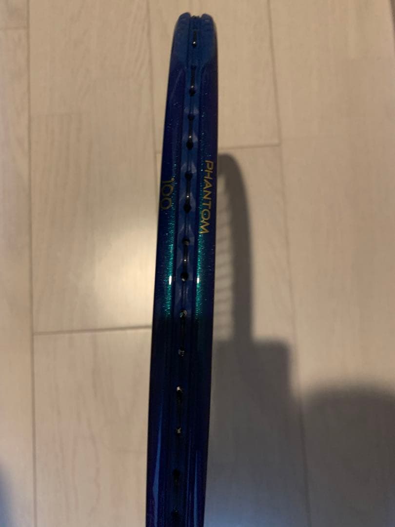 Phantom 100 テニスラケット　グリップ3