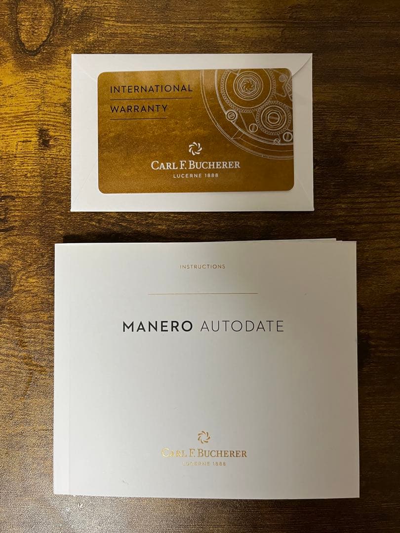 Carl F. Bucherer マネロ　オートデイト自動巻き時計 シルバー