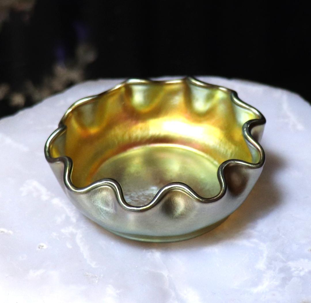 ルイス・C・ティファニー ファブリル ガラス 塩入れ ソルトセラー 皿 菓子入れ