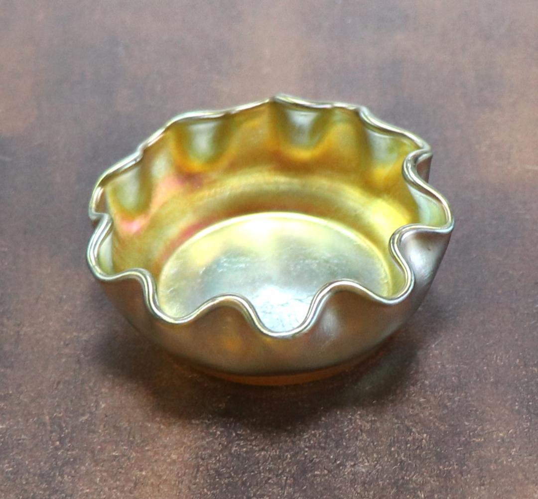 ルイス・C・ティファニー ファブリル ガラス 塩入れ ソルトセラー 皿 菓子入れ