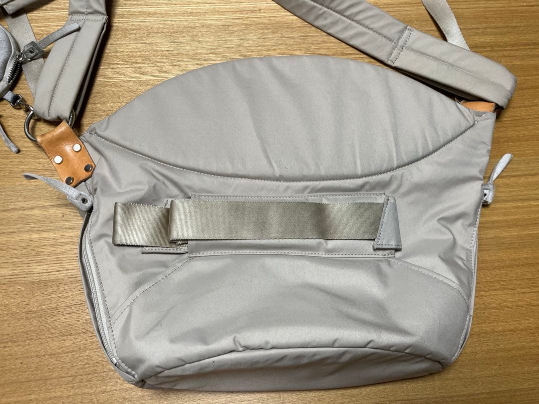 ノルン　抱っこバッグ