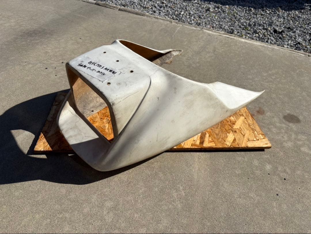 スズキ　希少　GSX750SKATANA アッパーカウル