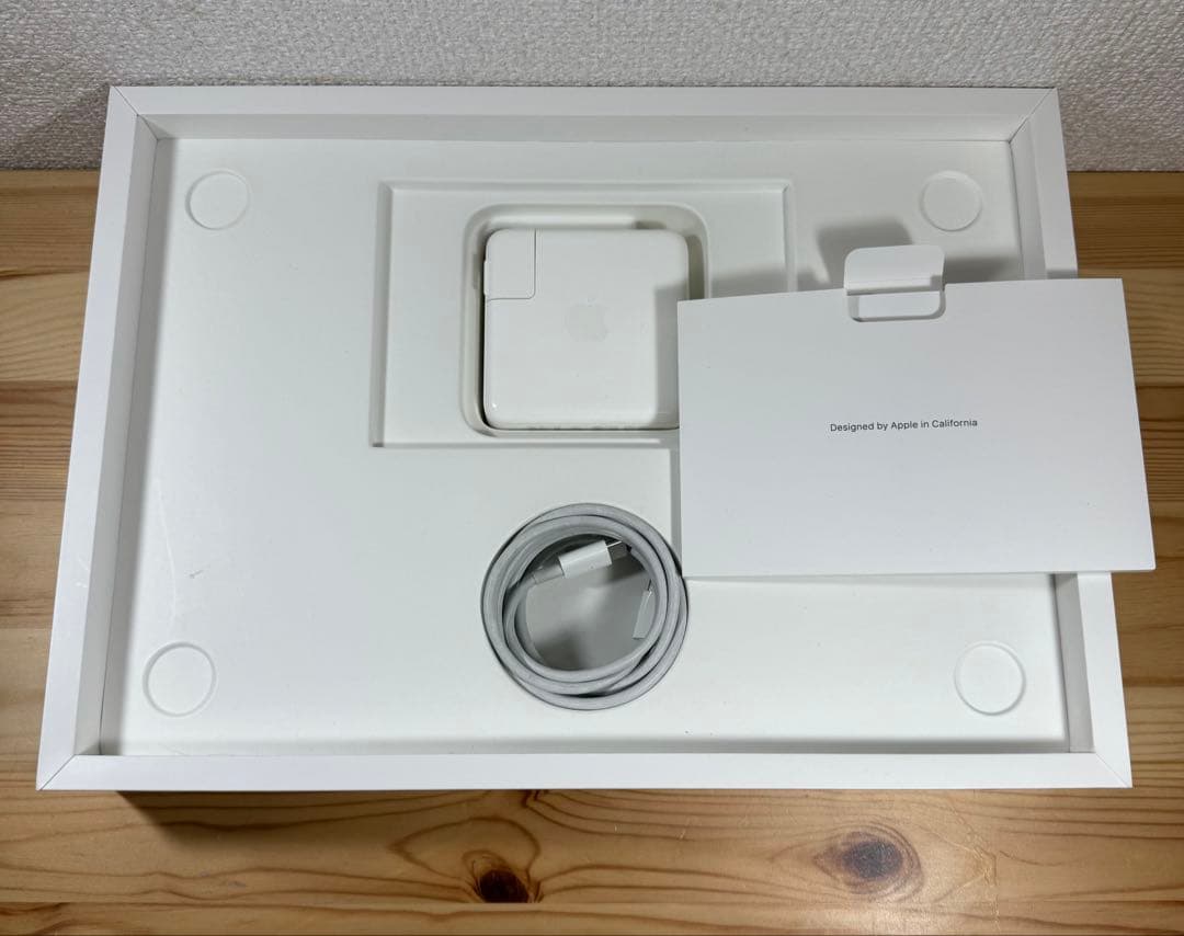 MacBook本体 MacBook Pro 13 2020 Touch Bar i5/8/500