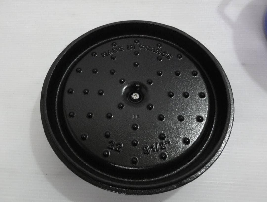 STAUB ストウブ ピコ・ココット ラウンド 22cm ブルーベリー ホーロー