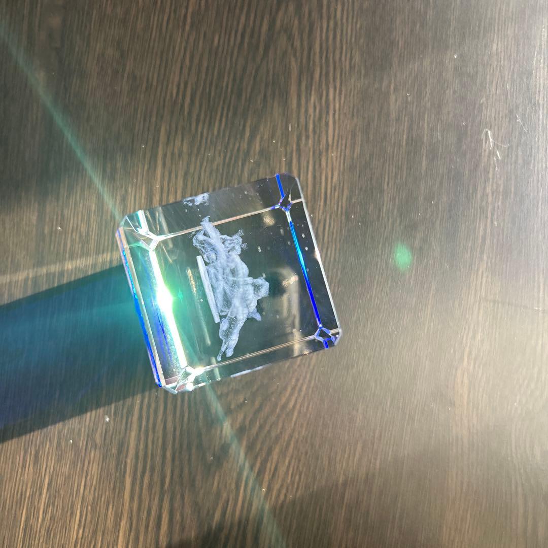 青いアクリルキャラクター置物