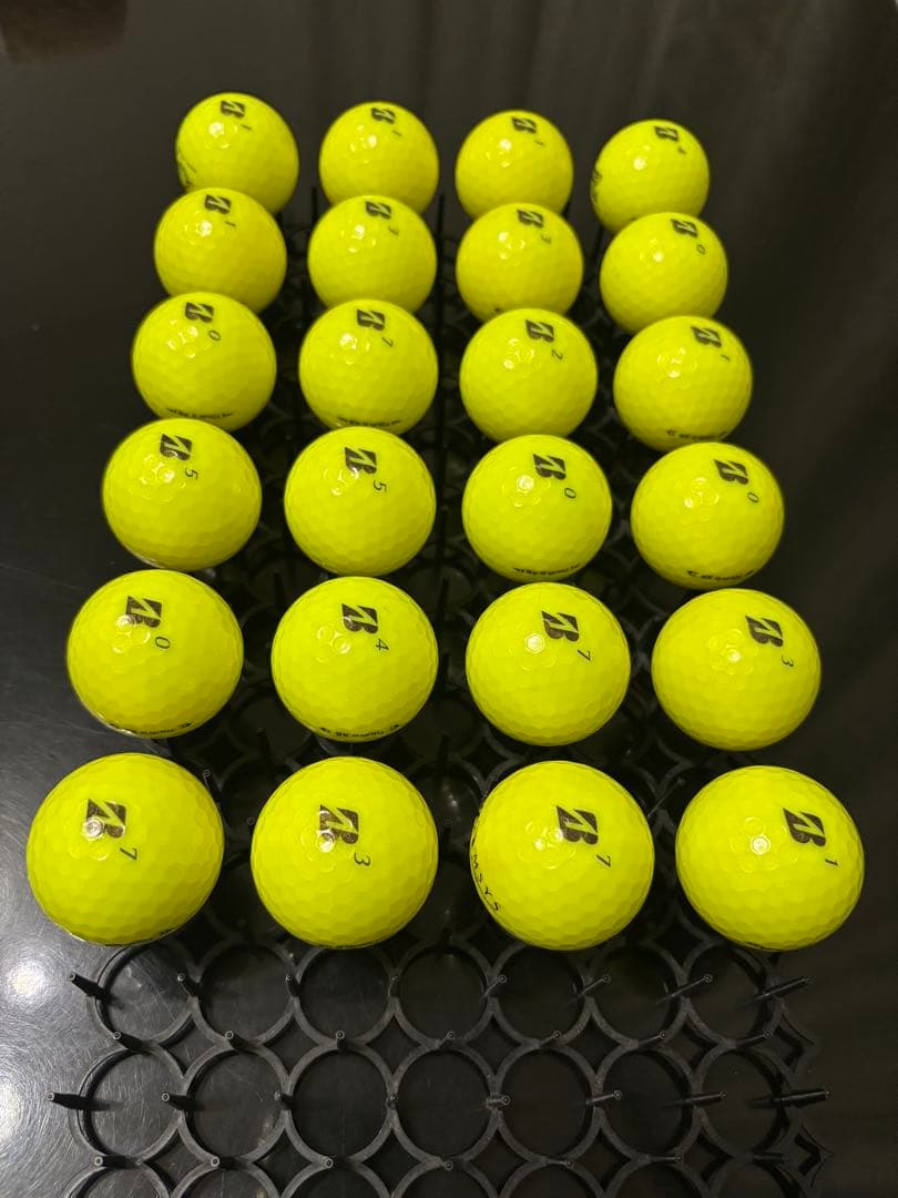 新品に近い　送料込み　ブリヂストンTOUR B XSロストボール　24球セット