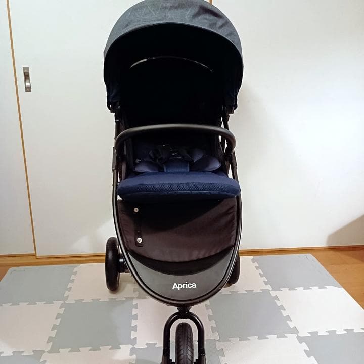 【美品✨】アップリカ ベビーカー スムーヴプレミアムAC 空気入れ不要♪⭐︎