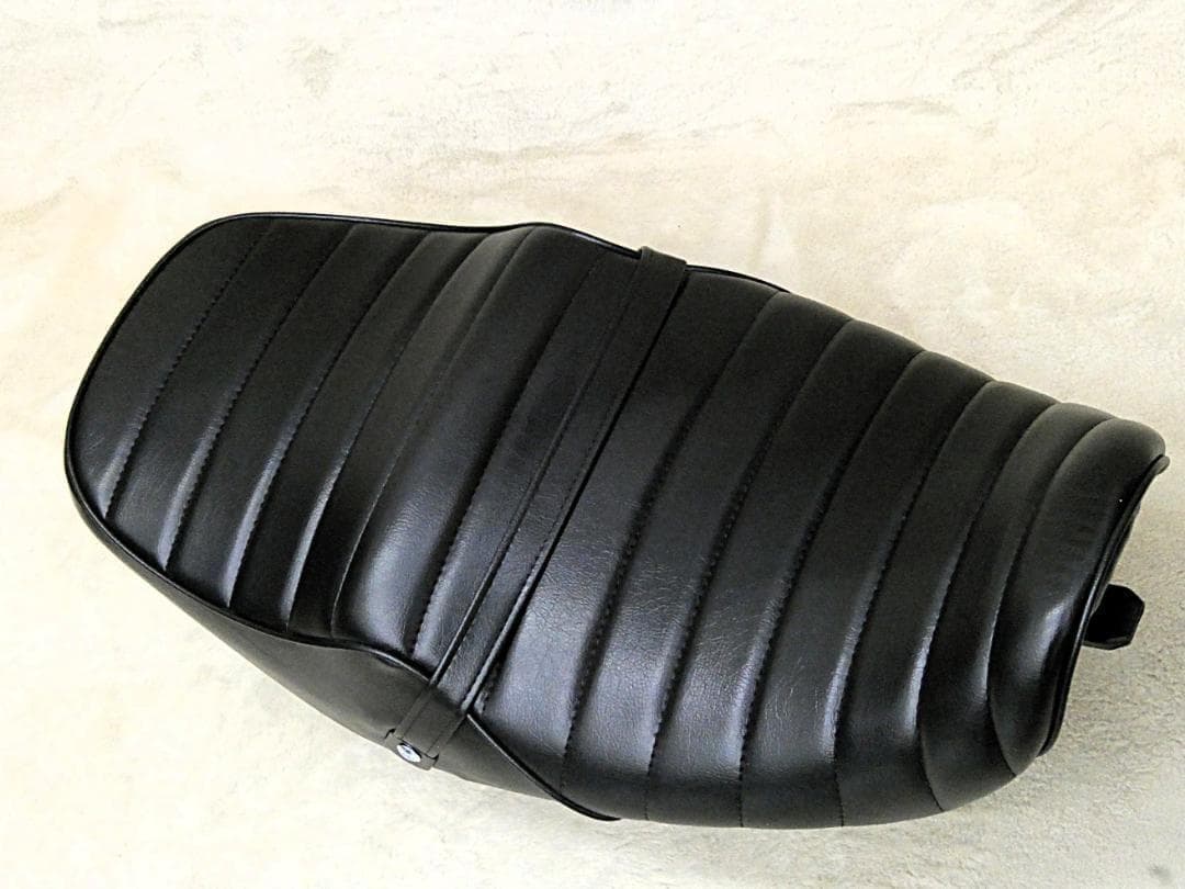 ゼファー400 前期・初期 黒皮 タックロール シート/C1-4