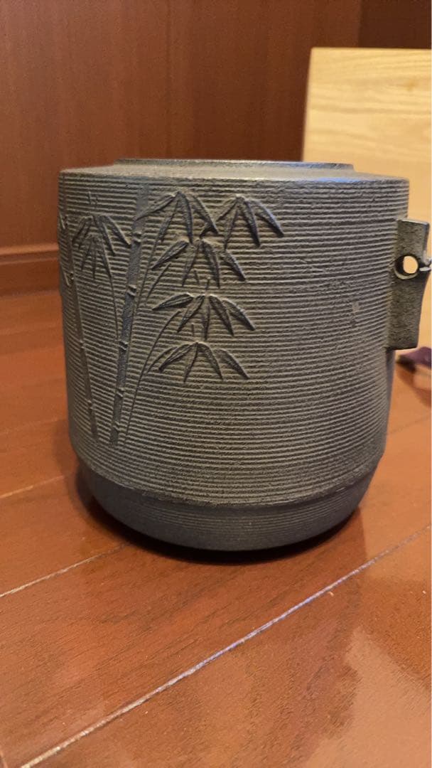 竹模様の鉄製茶釜 木箱付き