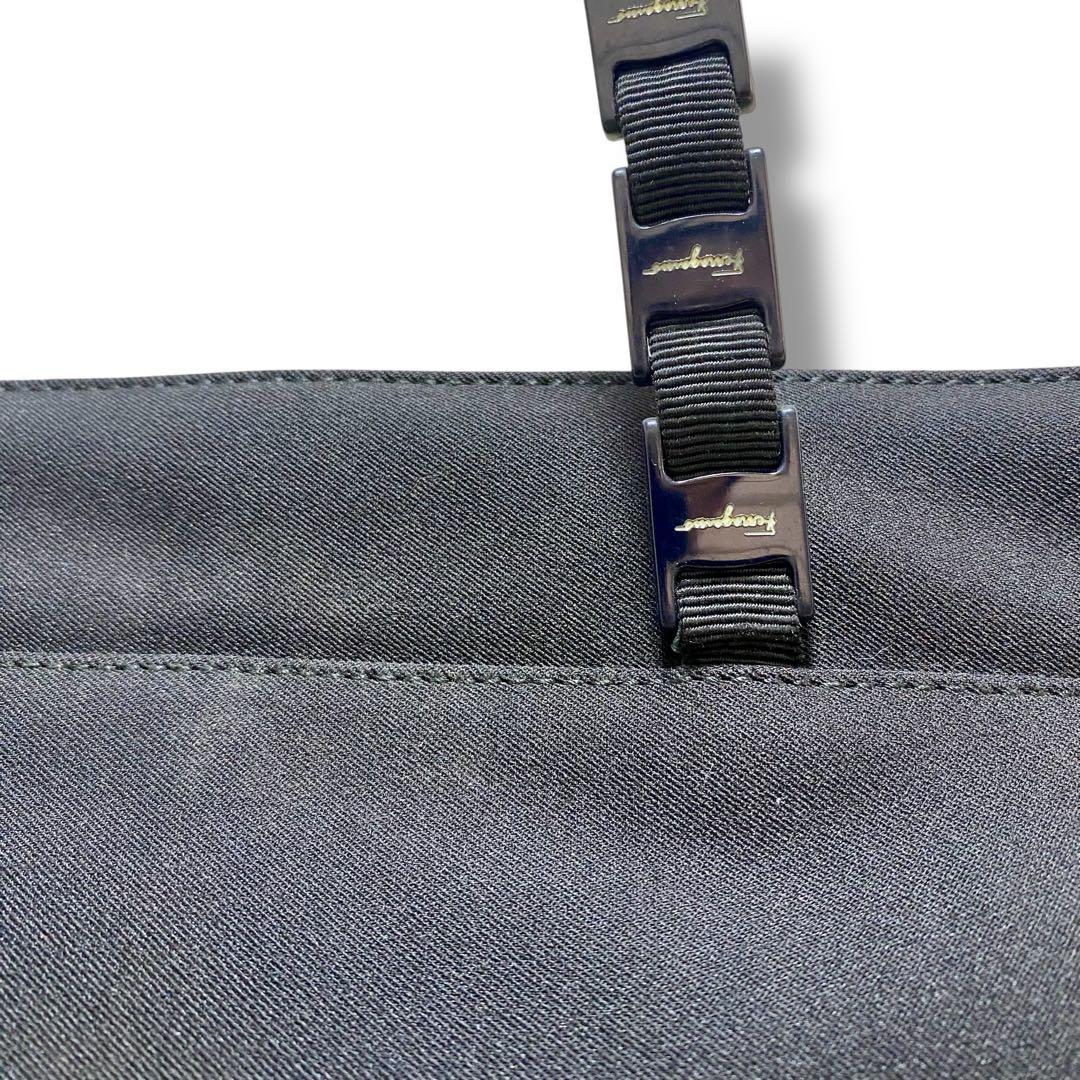 Salvatore Ferragamo サルヴァトーレフェラガモ　トートバッグ黒