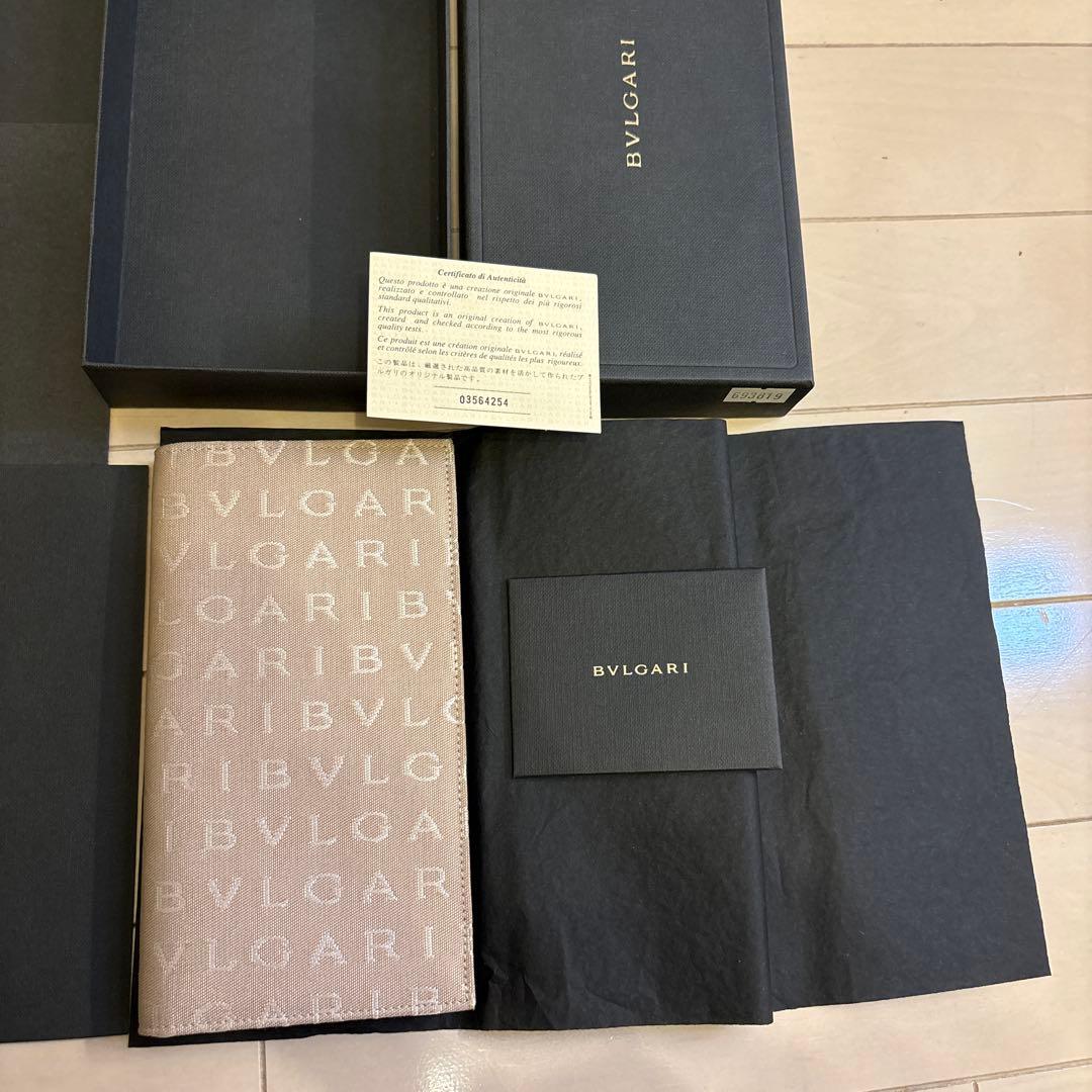 BVLGARI ベージュ 長財布