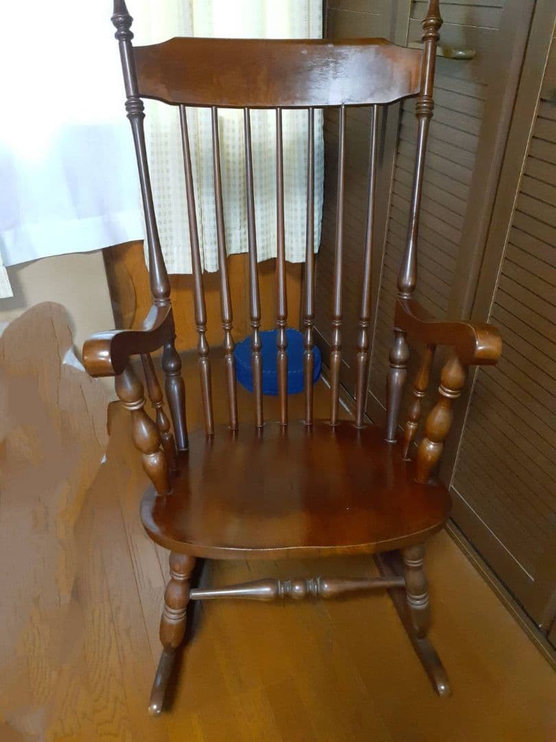クラシック木製ロッキングチェア