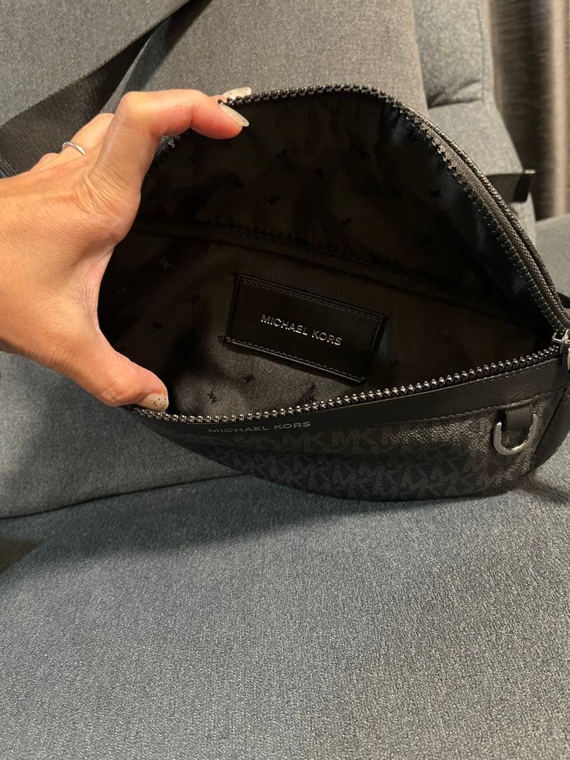key様 MICHAEL KORS ボディバッグ