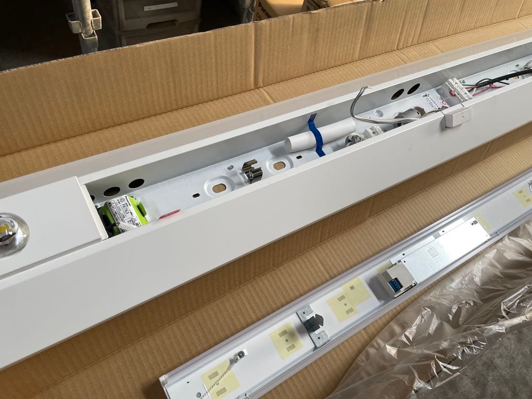 Panasonic 一体型階段灯40型　NNCF43155JLE9