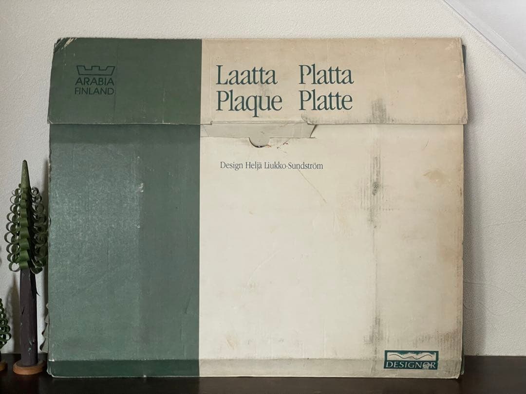 Helja Liukko-Sundstrom 天使の陶板