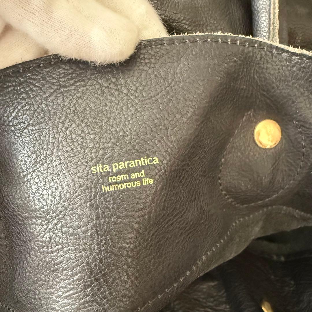 シータパランティカ　ハンドバッグ　金具　シボ革　本革　黒　大容量