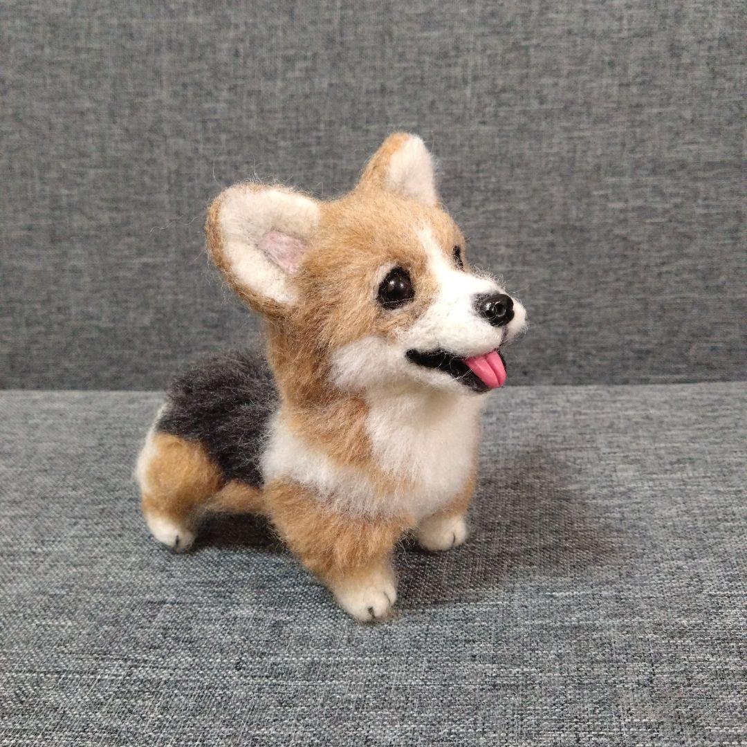 羊毛フェルト コーギー　犬　ハンドメイド　ぬいぐるみ　置物