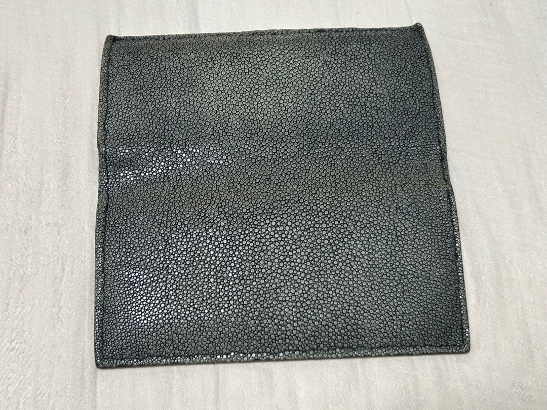 長財布　高級　本革　エイ革