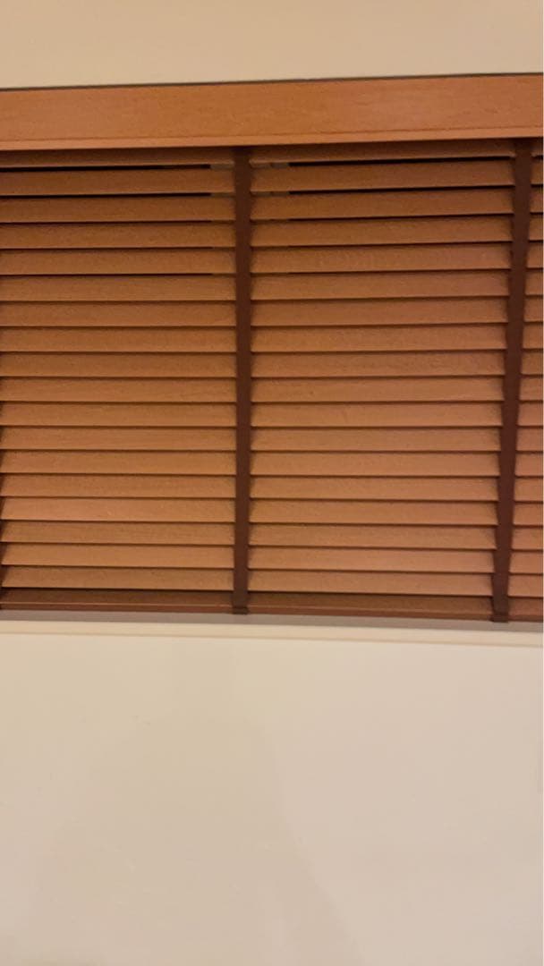 お値下げ　木製ブラウンブラインド バランス付　金属製ブラケット付き