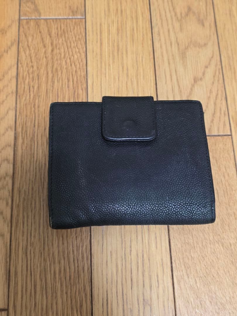 CHANELキャビアスキン財布　黒