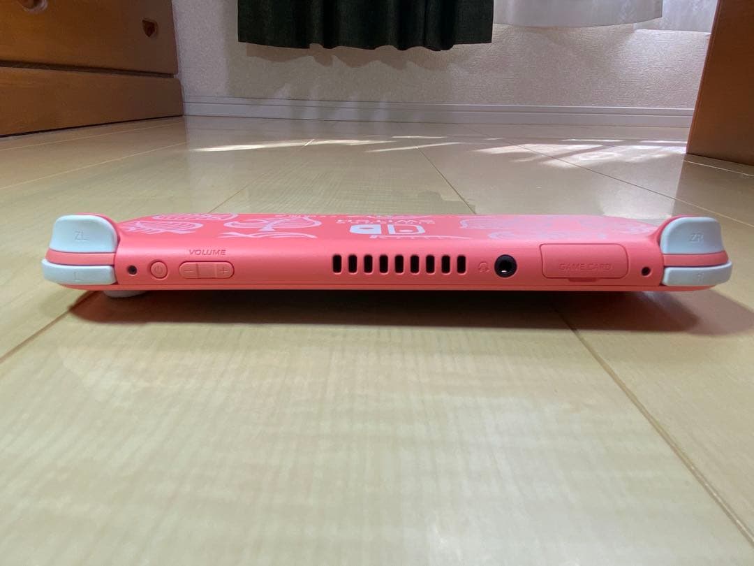 【超美品】Nintendo Switch Lite どうぶつの森しずえアロハ柄