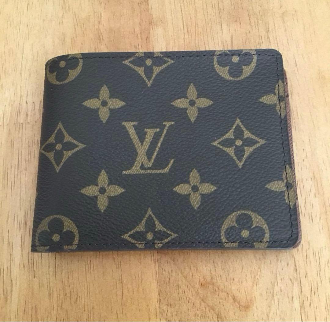 ルイヴィトン　二つ折り財布