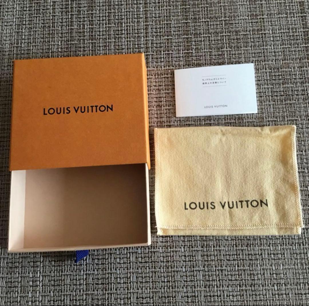 ルイヴィトン　二つ折り財布