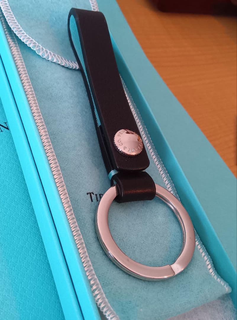 Tiffany & Co. レザーキーリング