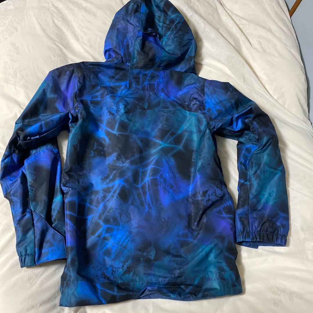 ノースフェイス レアカラー　スノボー