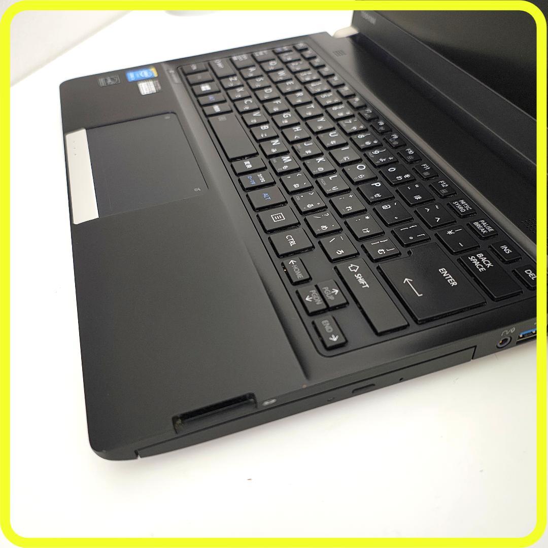 赤　新品SSD256GB⭐️windows11ノートパソコン　カメラ　805