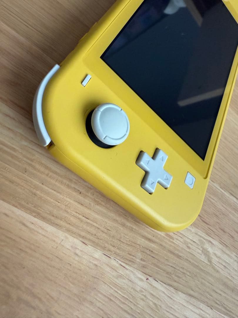 【美品】Nintendo Switch Lite イエロー 本体 充電器付き