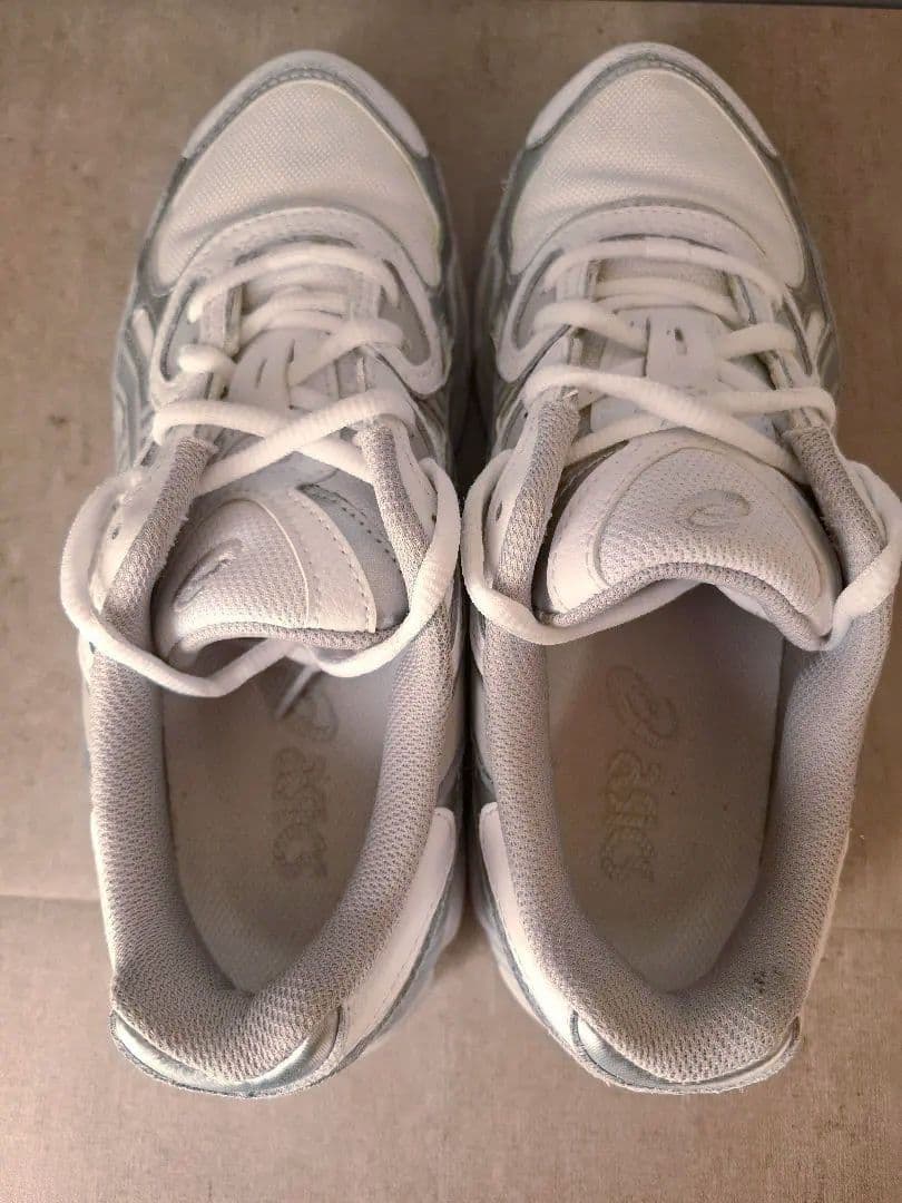 【美品】ASICS GEL-NYC 25cm スニーカー