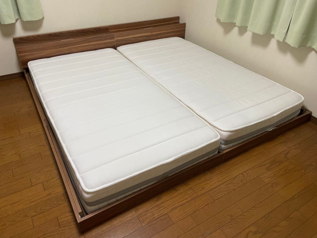 モダンライト•コンセント付き ローベッド