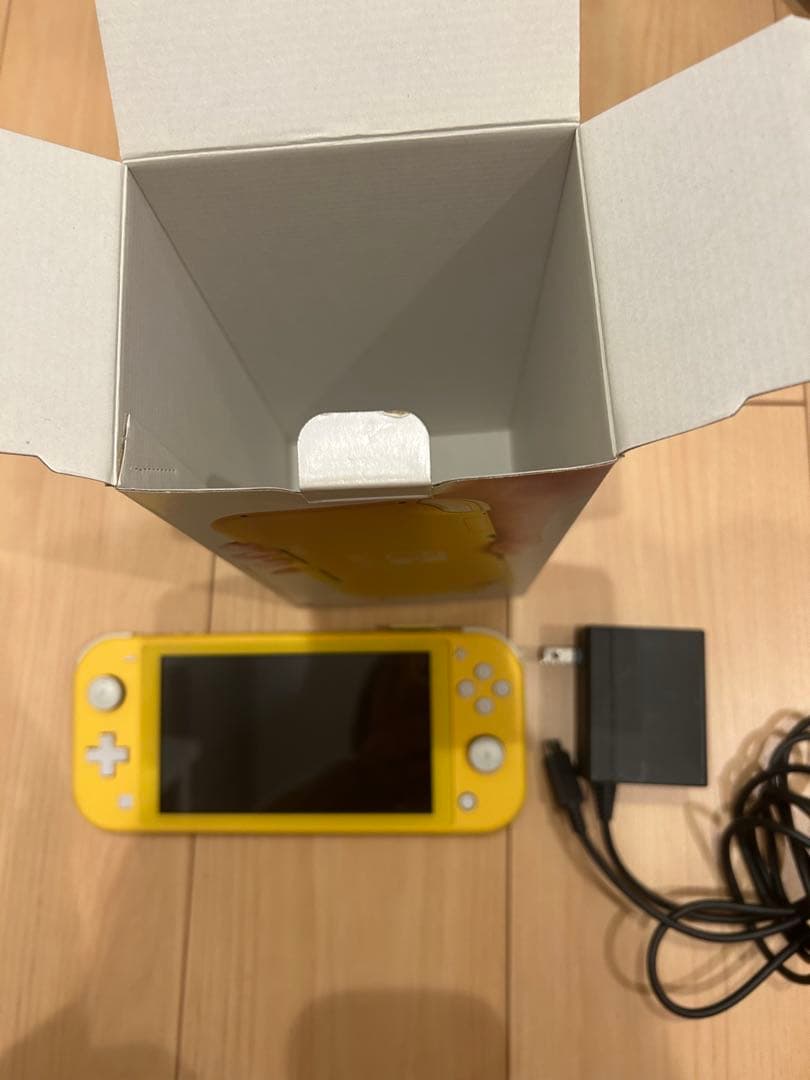 Nintendo Switch Lite イエロー ACアダプター付き