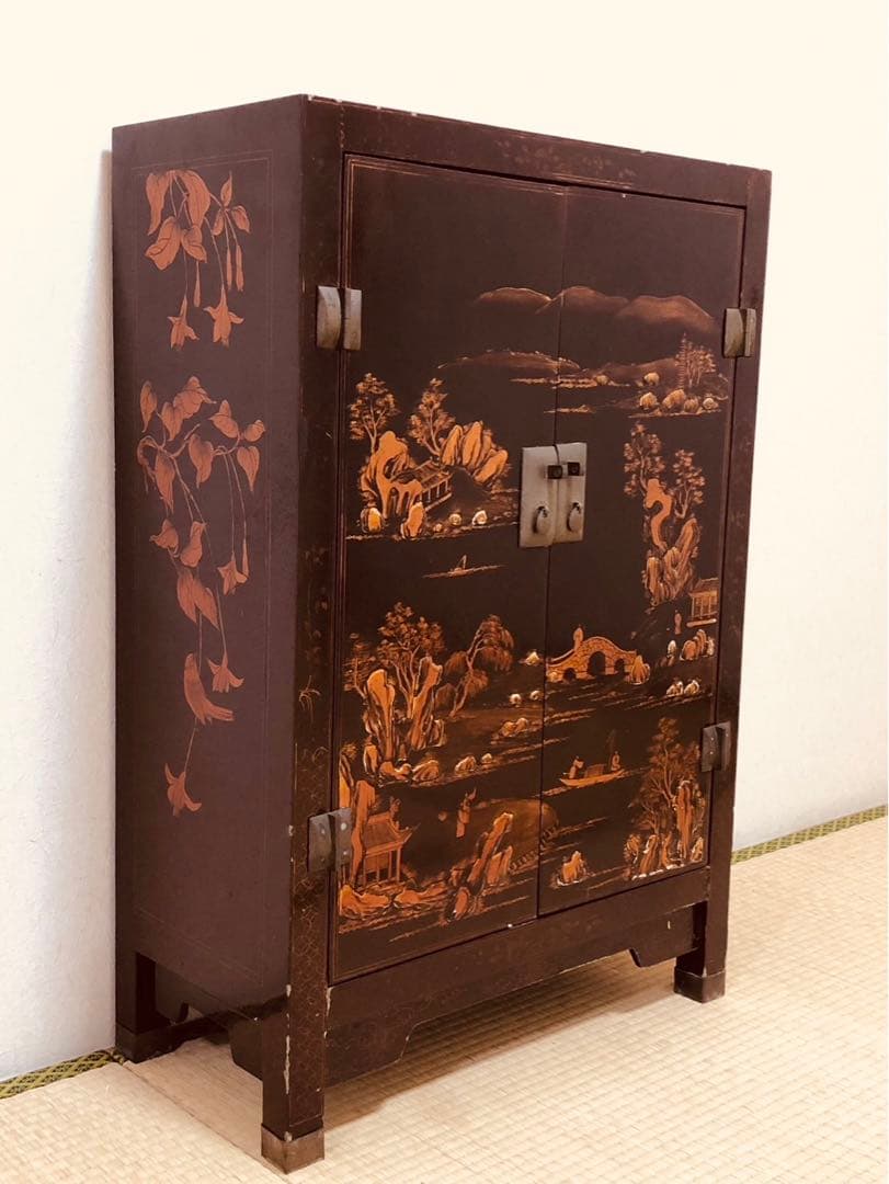 中国の古い 棚 キャビネット アンティーク 格安にて