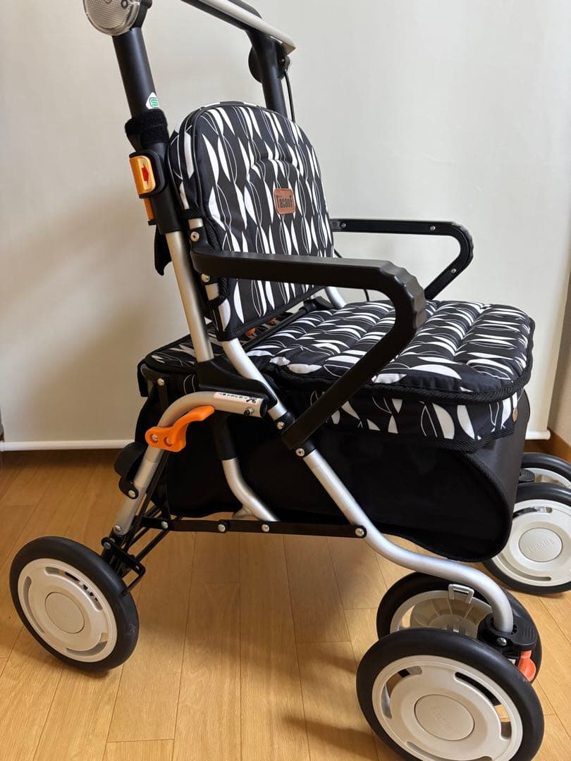 【美品】幸和製作所 シルバーカー　レコルティⅡ　SLT10