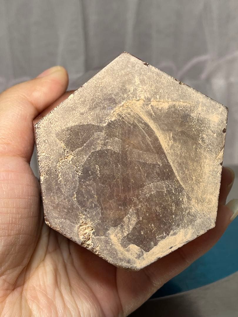 天然石　高品質　大きい　ストロベリークォーツ　六角柱　ポイント　1095g